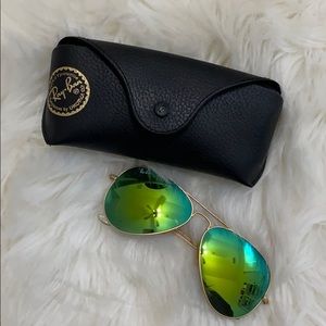 Raybans 3025